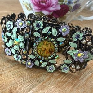 Vintage 80s Victorian Styled Enamel Crystal Scrolled Cherub Bracelet 7”